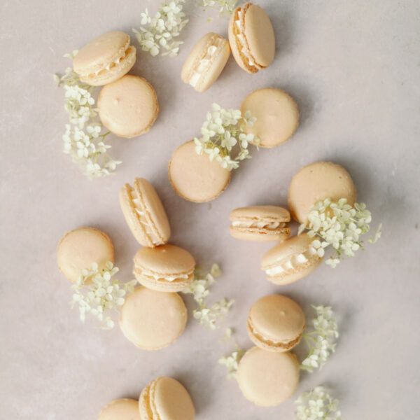 Vanilla Macaron - Image 2