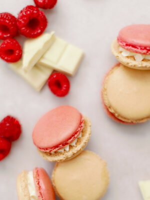 White Chocolate & Raspberry Macaron