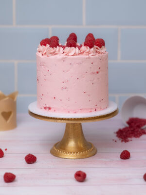 White Chocolate and Raspberry Cake – Adult Baking Class