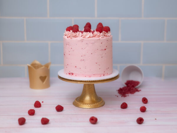 White Chocolate and Raspberry Cake – Adult Baking Class