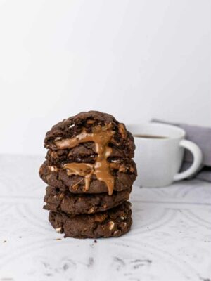 New York Biscoff Stuffed Cookie from Morton Baking Academy – soft, chewy, and filled with molten Biscoff spread.